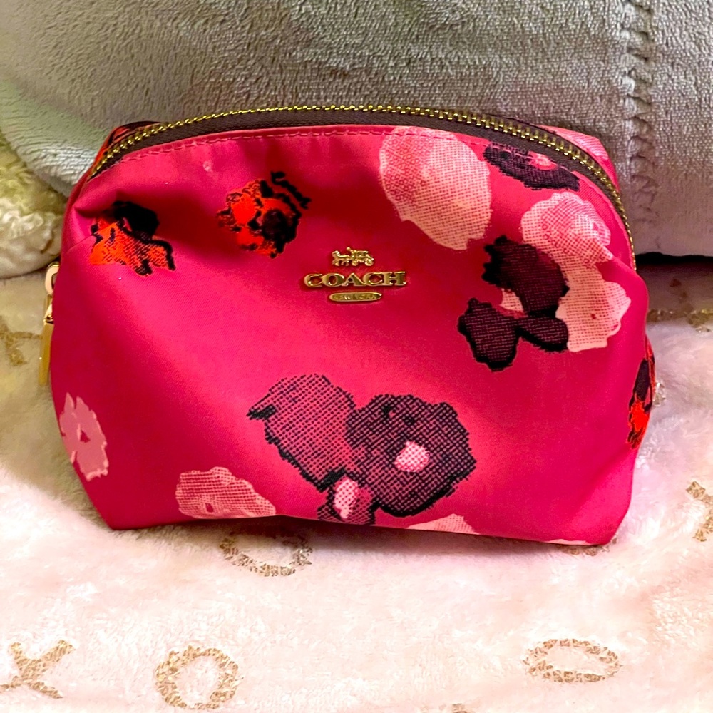 Beautiful Little Coach Makeup Bag